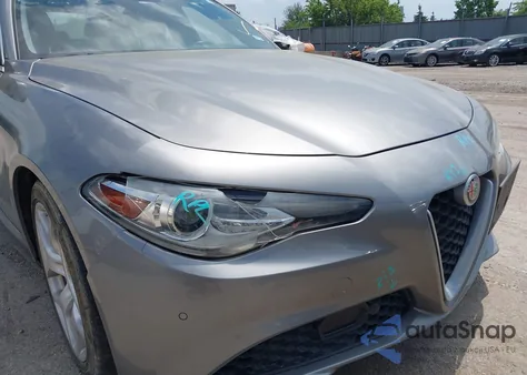 2018 Alfa Romeo Giulia Ti Rwd z USA, uszkodzony, nr VIN ZARFAECNXJ7589715